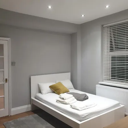 Lovely 1 Bedroom Flat High Barnet 3 Mins Away Exterior photo