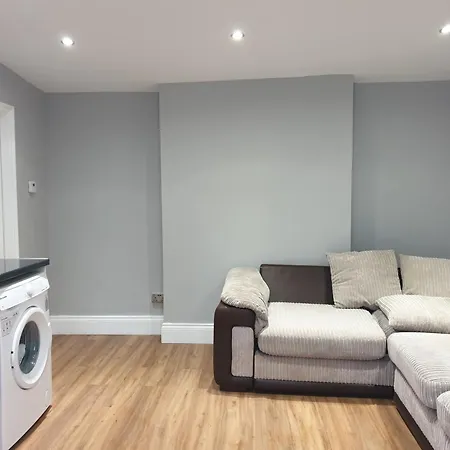 Lovely 1 Bedroom Flat High Barnet 3 Mins Away Exterior photo