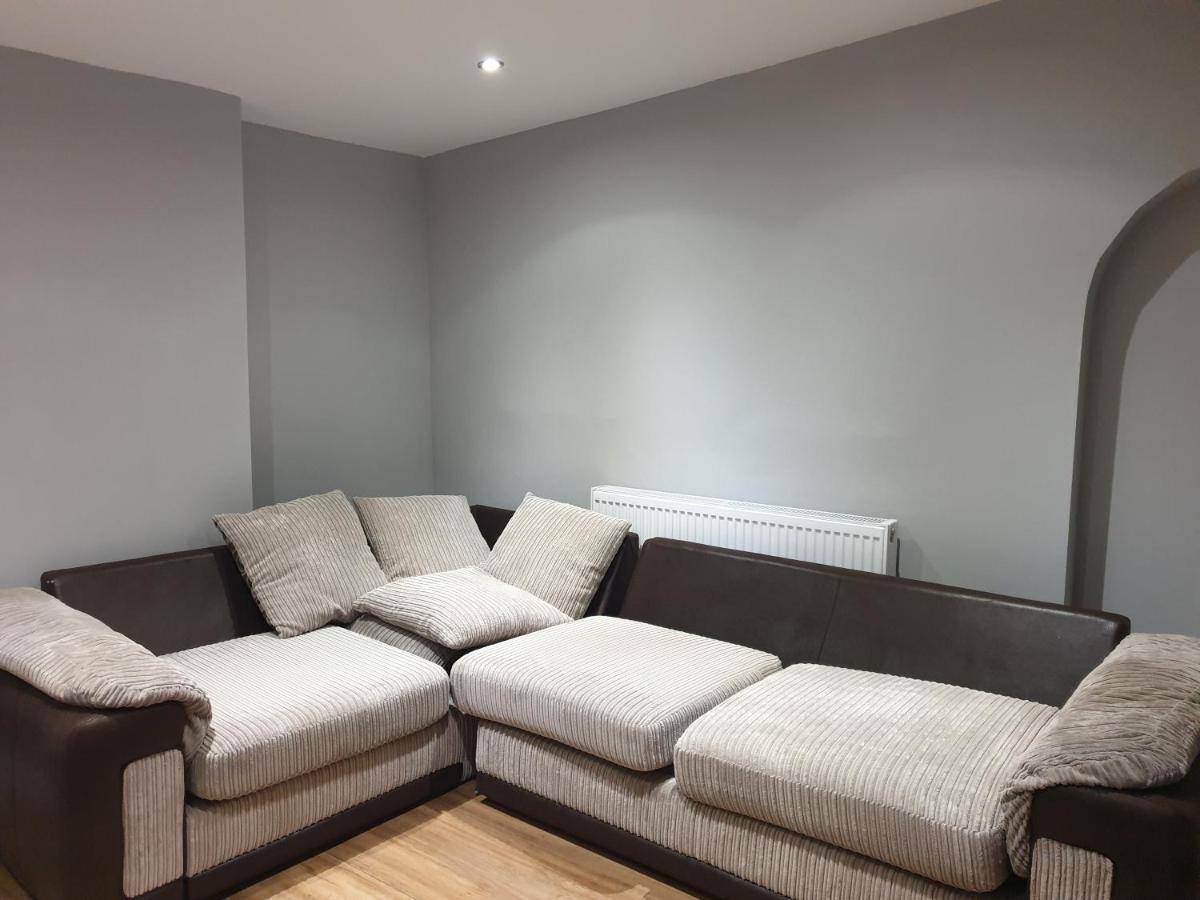 Apartment Lovely 1 Bedroom Flat High 3 Mins Away *